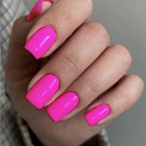 Transform Your Nails with 24pcs Short Square Solid color Hot Pink Full Cover